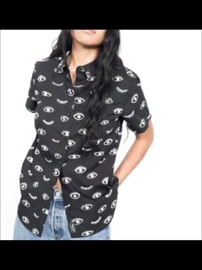 Wildfang Wink Button-Up Shirt